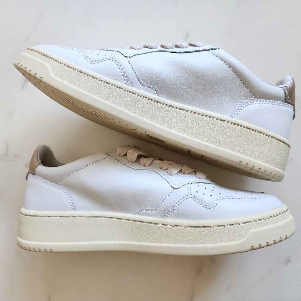 NWT Autry Medalist Low Women’s Sneakers – Retro Vibes in White Gold ✨👟 - Picture 7 of 11